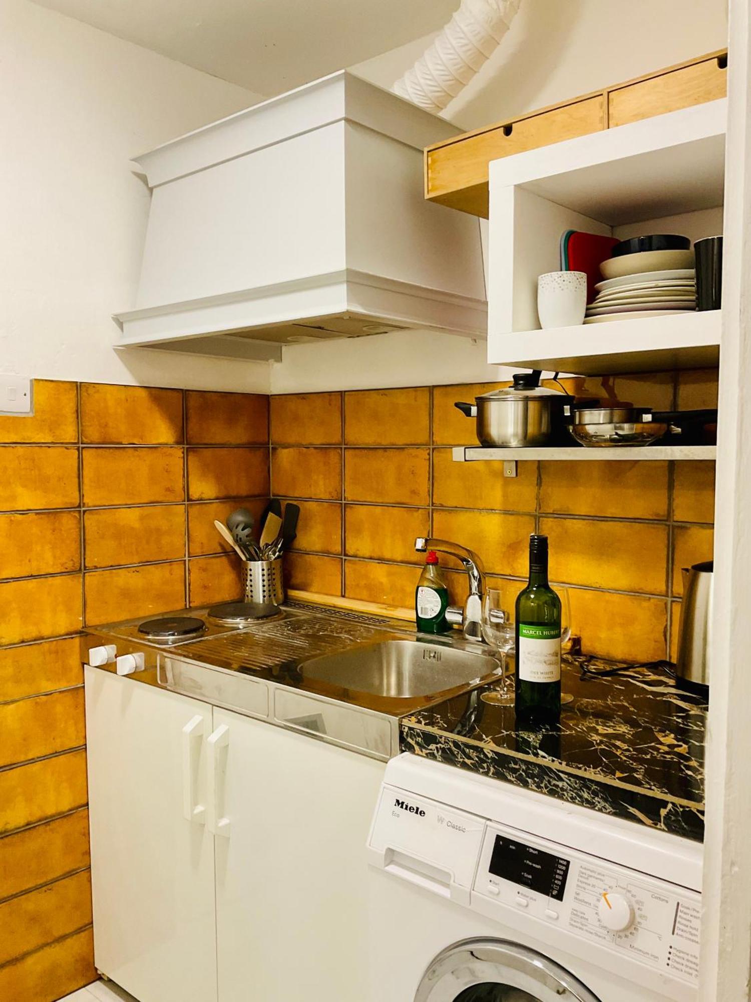 Kensington Apartment