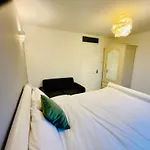 Kensington Stay